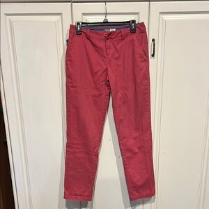 Per Se Red Trousers with Vibrant Color and Flat Front Design